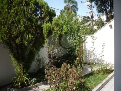 Sobrado, 3 quartos, 220 m² - Foto 2