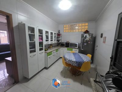 Sobrado, 3 quartos, 220 m² - Foto 1