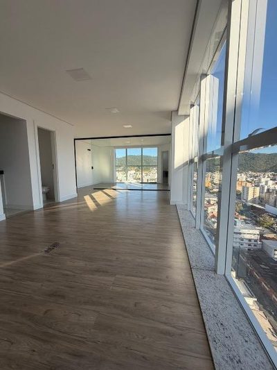 Loja-Salão, 61 m² - Foto 1