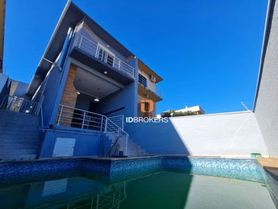 Casa, 4 quartos, 250 m² - Foto 1