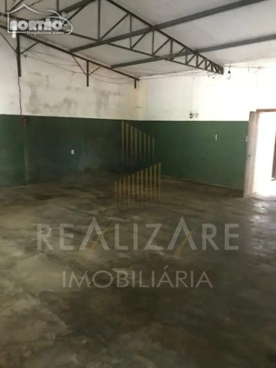 Casa, 4 quartos, 240 m² - Foto 2