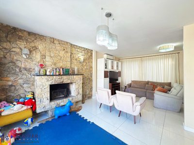 Casa, 3 quartos, 250 m² - Foto 2