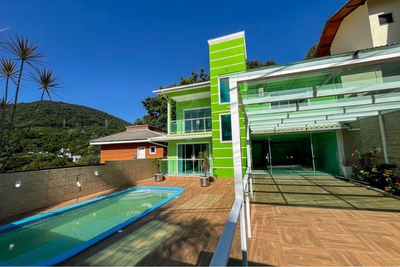 Casa, 4 quartos, 221 m² - Foto 1