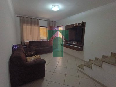 Sobrado, 3 quartos, 200 m² - Foto 1