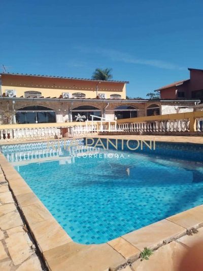 Sítio, 6 quartos, 1503 m² - Foto 1