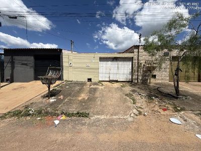 Casa, 2 quartos, 180 m² - Foto 1
