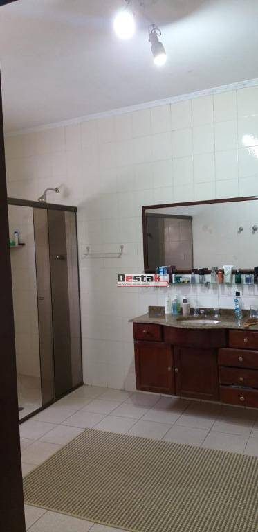 Sobrado, 3 quartos, 202 m² - Foto 2