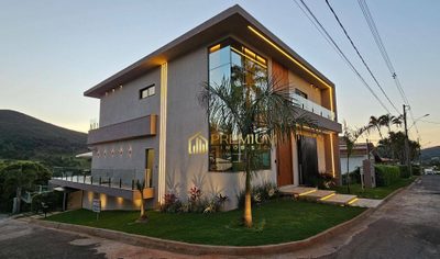 Sobrado, 8 quartos, 438 m² - Foto 2