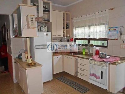 Casa, 3 quartos, 200 m² - Foto 1
