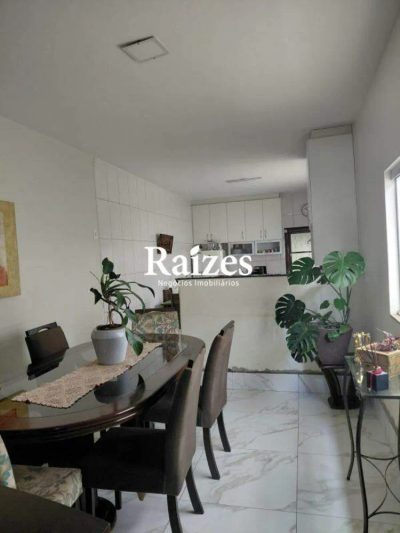 Casa, 3 quartos, 270 m² - Foto 1