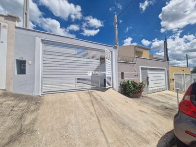 Casa, 2 quartos, 67 m² - Foto 1