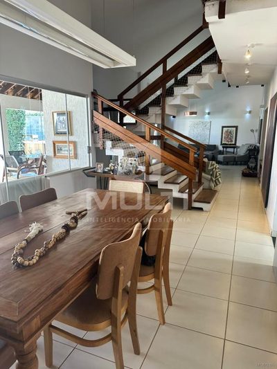 Casa, 4 quartos, 250 m² - Foto 2
