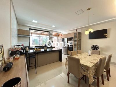 Sobrado, 3 quartos, 209 m² - Foto 4