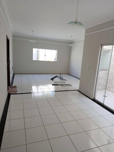 Casa, 3 quartos, 134 m² - Foto 1
