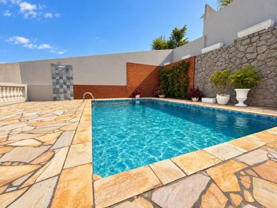 Casa, 6 quartos, 323 m² - Foto 1