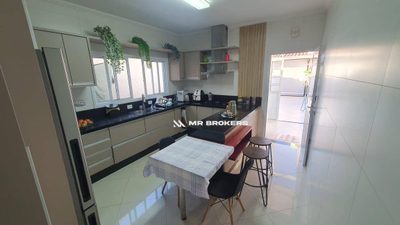 Casa, 3 quartos, 200 m² - Foto 4