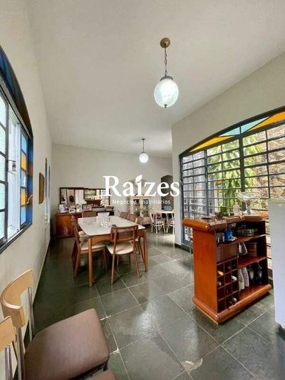 Casa, 4 quartos, 377 m² - Foto 1