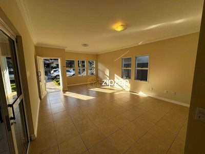 Casa, 4 quartos, 304 m² - Foto 1