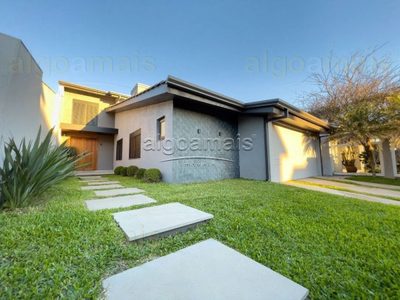 Sobrado, 5 quartos, 345 m² - Foto 1