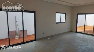 Casa, 4 quartos, 153 m² - Foto 2