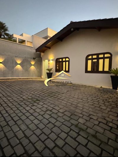 Casa, 3 quartos, 142 m² - Foto 1