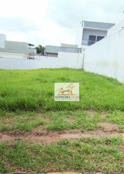 Loteamento e Condomínio, 240 m² - Foto 1