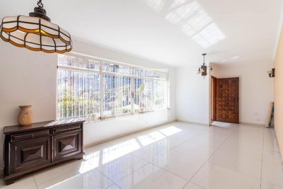 Casa, 3 quartos, 182 m² - Foto 1