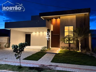 Casa, 2 quartos, 175 m² - Foto 1