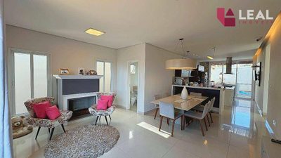 Casa, 3 quartos, 264 m² - Foto 1