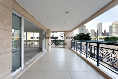 Apartamento, 4 quartos, 275 m² - Foto 1
