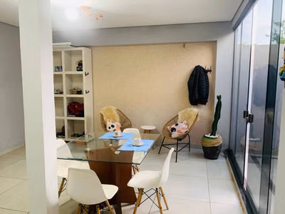 Casa, 3 quartos, 205 m² - Foto 4