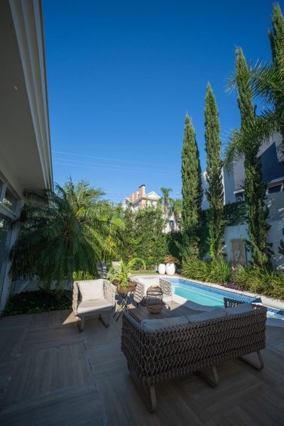 Casa, 4 quartos, 299 m² - Foto 2
