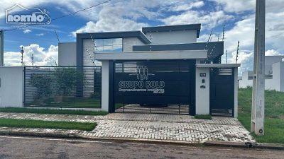 Casa, 3 quartos, 168 m² - Foto 1
