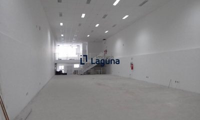 Loja-Salão, 550 m² - Foto 1