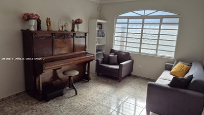 Casa, 4 quartos, 142 m² - Foto 1