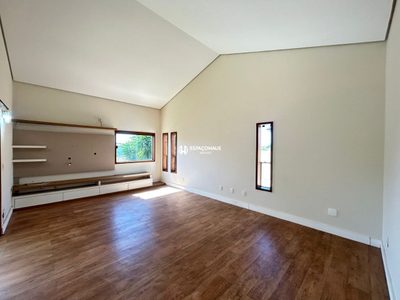 Casa, 3 quartos, 255 m² - Foto 1