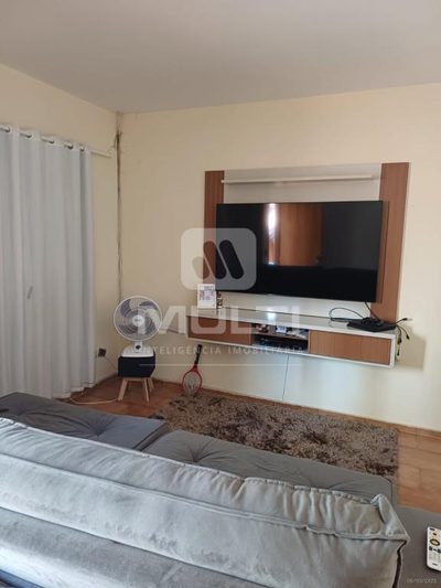 Casa, 3 quartos, 203 m² - Foto 1