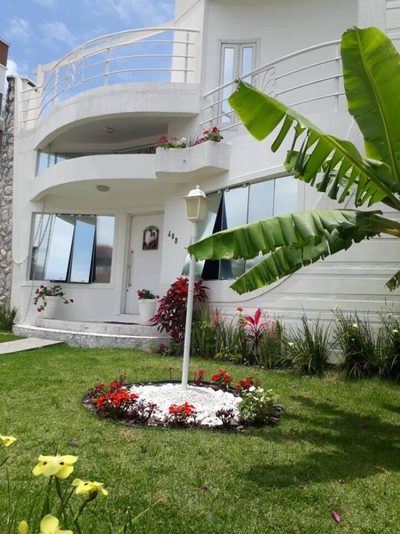 Casa, 3 quartos, 210 m² - Foto 1