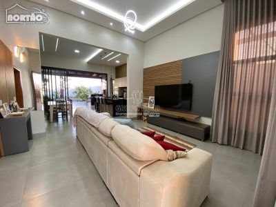 Casa, 1 quarto, 235 m² - Foto 2