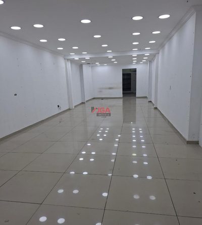 Loja-Salão, 180 m² - Foto 1