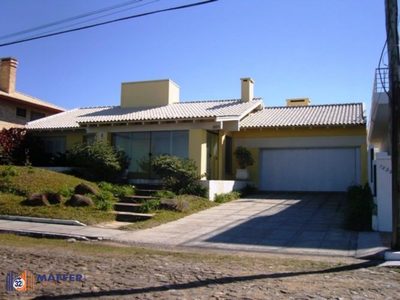 Casa, 3 quartos, 216 m² - Foto 1