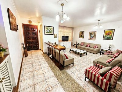 Casa, 4 quartos, 324 m² - Foto 1