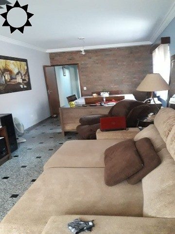 Casa, 4 quartos, 240 m² - Foto 1