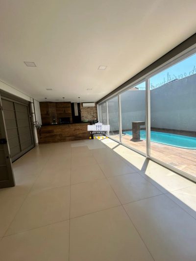 Casa, 3 quartos, 313 m² - Foto 1