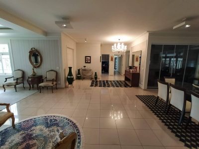 Casa, 4 quartos, 746 m² - Foto 1