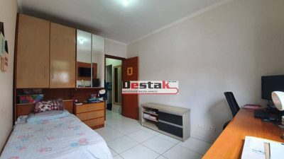 Casa, 3 quartos, 180 m² - Foto 2