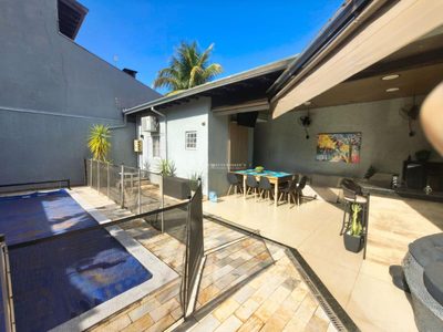 Casa, 3 quartos, 225 m² - Foto 1