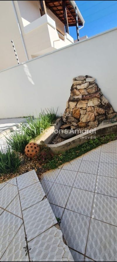 Casa, 5 quartos, 290 m² - Foto 2