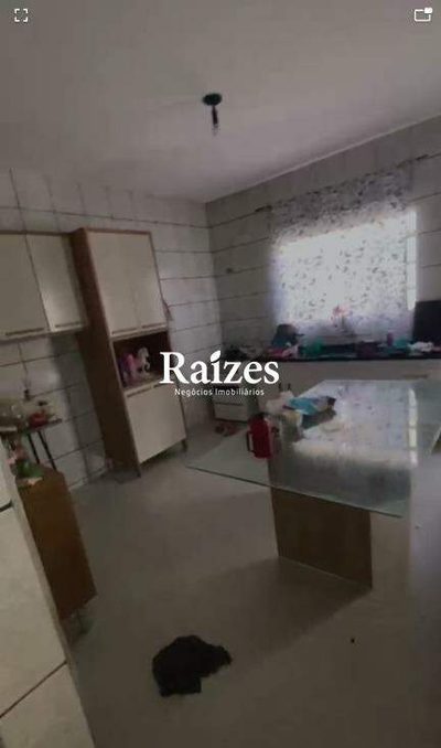 Casa, 3 quartos, 212 m² - Foto 1