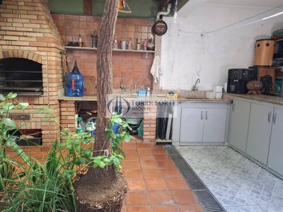 Sobrado, 3 quartos, 216 m² - Foto 1